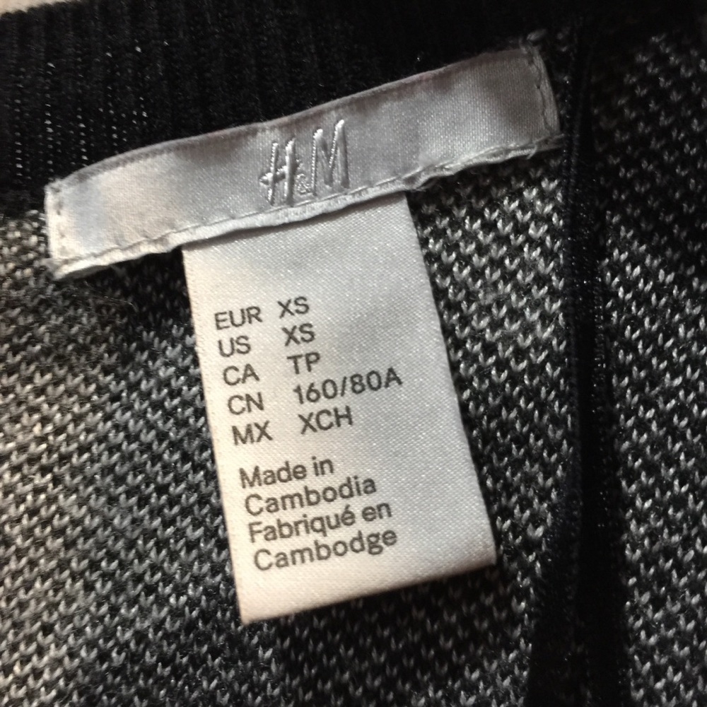 H&M Sweater - Picture 2 of 3